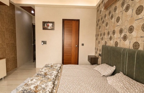 Rishikesh Bed & Breakfast | Moksha Zen Luxury 2BHK|Epic Rooftop Mountain view