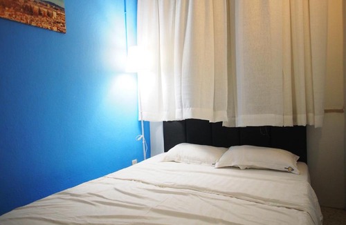 Downtown George Town Hotel | MOM MARK INN