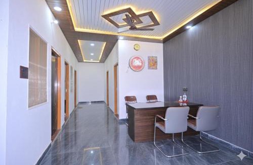 Faizabad Hotel | Monishka PALACE Ayodhy