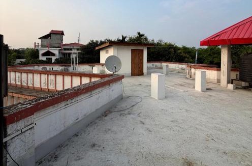 Balipara House | Monjaai - 1 Bedroom Retreat with Private Balcony, AC, Wi-Fi and Terrace