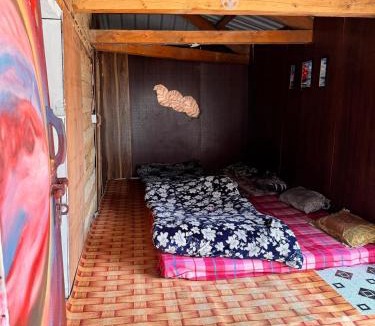 Kullu Bed & Breakfast | Monk Hut