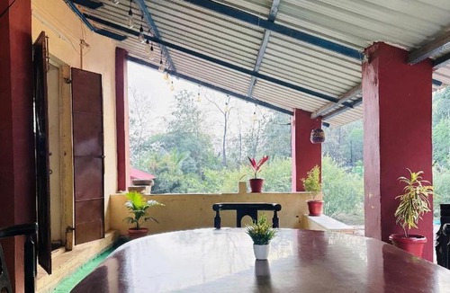 Ulhasnagar Apartment | Moonlite Farmstay