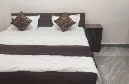 Phulpur Hotel | Moonvilla Banquet And Hotels
