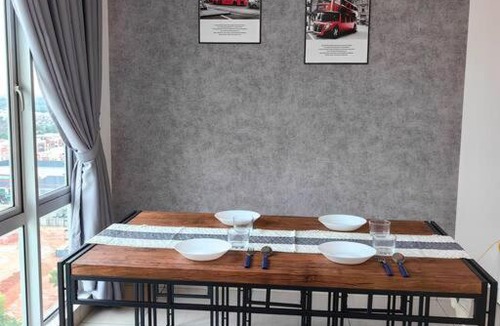 Tebrau Apartment | Mount Austin Manhattan Homestay. 1-5 Pax/Projector Netflix