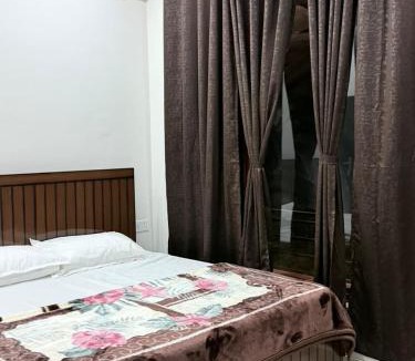 Sarkaghat House | Mount View