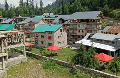 Burwa House | Mountain Basera