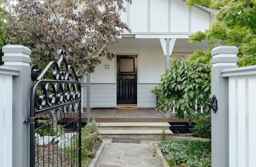 Blackheath House | Mountain Cottage. 3 bedrooms 2 bathrooms
