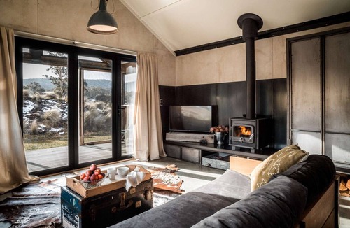 Crackenback Cabin | + MOUNTAIN LUXURY + Pets Welcome + SECLUSION +