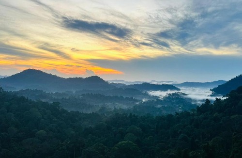 Brinchang Apartment | Mountain n Sunrise view, Hilltop Hotel apartment In Nova Cameron Highlands