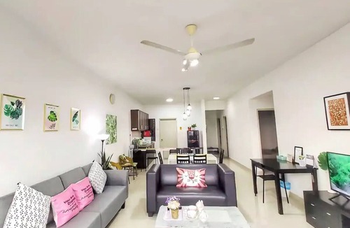 Puchong Apartment | Mountain view Apt perfect for big group @SetiaWalk