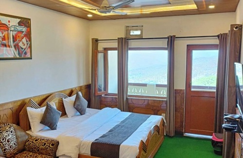 Majkhali Hotel | Mountain View Hotel Tribhuwan Ranikhet