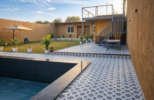 Faridabad House | Mud Meadows Peace and Tranquility Farm With Pool