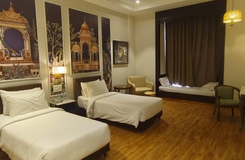Kota Hotel | Mukundra Sarovar Premiere Kota