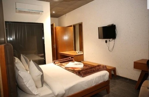 Shivpuri Hotel | Nakshatra Resort & Garden