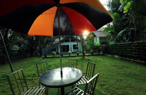 Perintalmanna Villa | NARMADA POOl VILLA