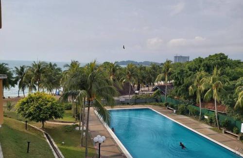 Tanjung Tanah Merah Apartment | Nat's Seri Bulan beach, pool home @teluk kemang