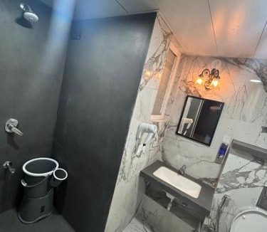 Viman Nagar Apartment | neon viman stays