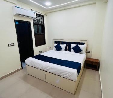 Mahipalpur House | Nestled in New Delhis Mahipalpur district