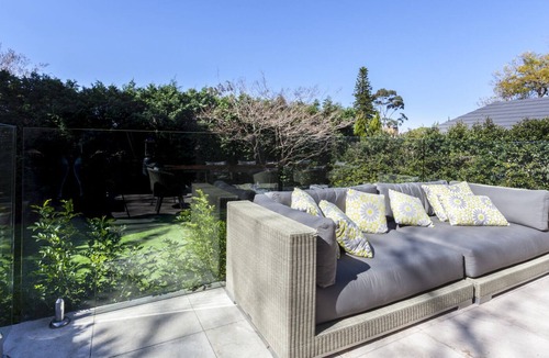Neutral Bay House | NEUTRAL BAY MANOR (631AH) - Historic Victorian Manor with Pool City Views