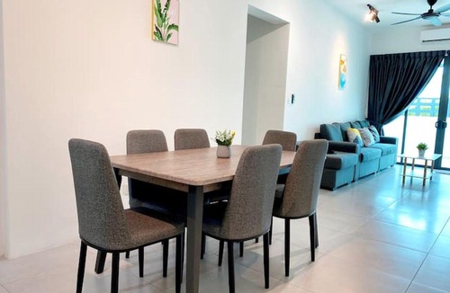 Kampung Masjid Timah Apartment | (new)MODERN COZY 3 ROOM SUITE 8pax@meritus perai