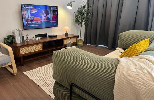Taman Tanjung Apartment | Newly Reno Glory Beach Resort-2 Bedroom with Steamboat Equipment Max 6