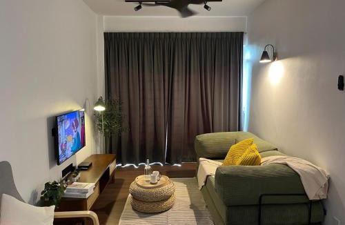 Taman Tanjung Apartment | Newly Reno Glory Beach Resort-2 Bedroom with Steamboat Equipment Max 6