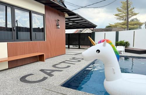 Taman Daya Villa | Nibong Pool Villa by Cactus Homestay