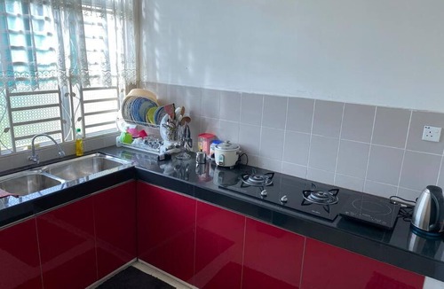 Baru Sikamat House | Nice Seremban 2 1/2 storey house with 4 rooms