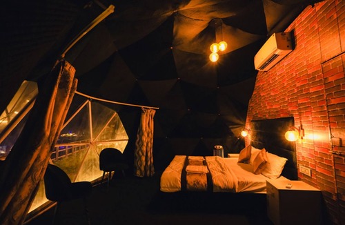 Geeta Nagar Hotel | Night in Paradise