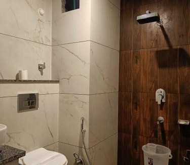 Mohal Hotel | Night Inn Paradise