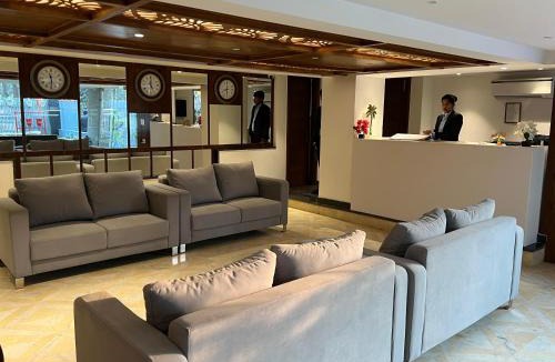 Sector 39 Hotel | Nikko Premier - Near Medanta Hospital