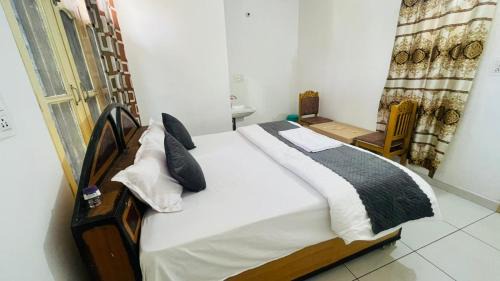 Karnal Bed & Breakfast | Nilokheri Guest House