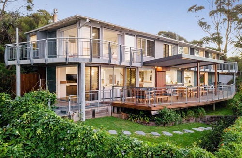 Mollymook House | Nirvana - Beach front house in Mollymook
