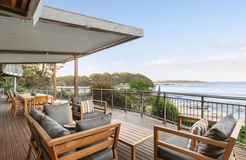 Mollymook House | Nirvana - Beach front house in Mollymook