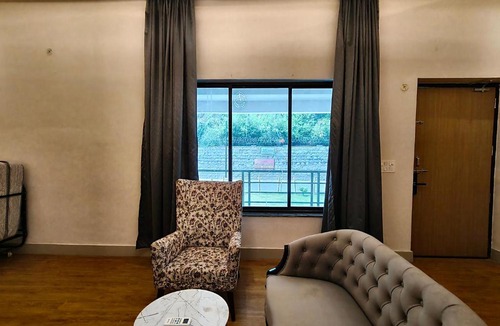 Varanasi House | Nirvana Riverview Suites