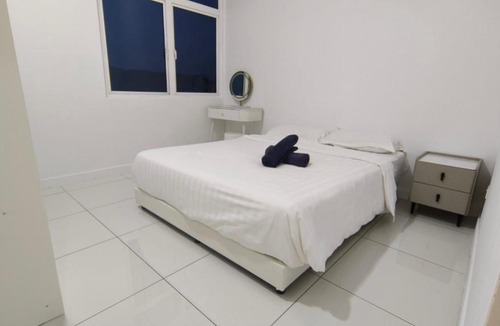 Bandar Puchong Jaya Apartment | No 17 The Sten Puchong IOI Mall