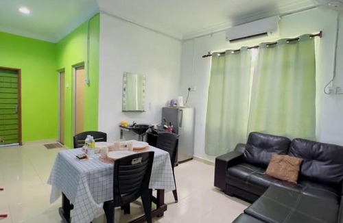 Taman Ira House | Noor Studio Homestay