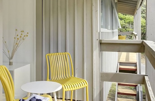 Norah Head Apartment | Norah Beach Shack 2 - 30m for the beach!