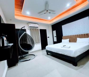 Sector 70 Hotel | North Eye Hotel