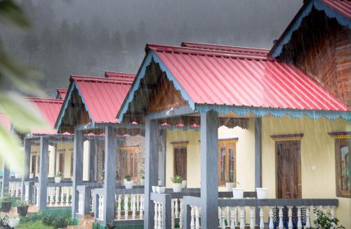 Dirang House | Nt Riverside Homestay