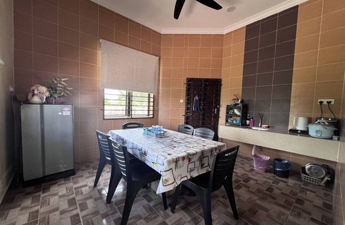 Kampung Gong Limau Villa | Nurbayu Villa (3 and 4 bedroom Villa) Kemaman