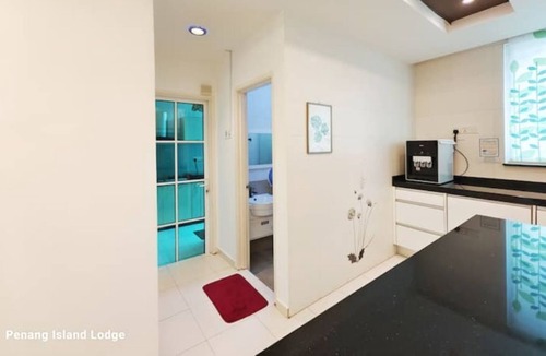 Tanjung Bungah House | Ocean 19 @ ShamrockVillaIBeachfront 4BR BigGroup