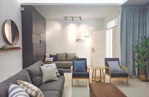 Tanjung Bungah House | Ocean 23 Batu Ferringhi Shamrock Beach with Swimming Pool 7 Bedroom 30pax