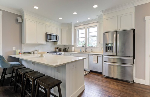 Seabrook House | Ocean-View Seabrook Home - Private Hot Tub + Double Patio, Master on Main