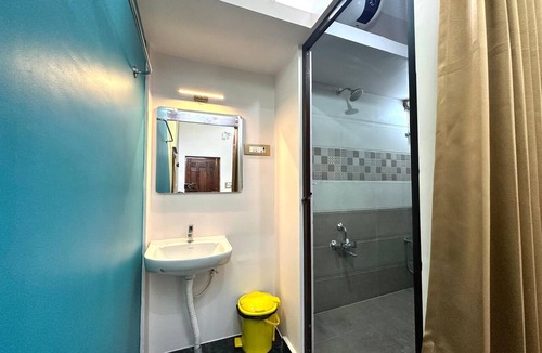 Tiruvannamalai Hotel | OM LINGESWARAN Home Stay Tiruvannamalai