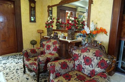 Bandar Sri Sendayan House | Omar Little Palace - 10 Bedroom Homestay Seremban