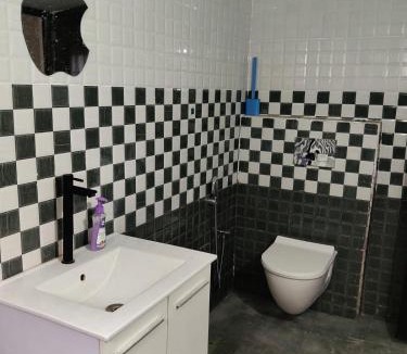 Avinashi House | Omi nivas near airport