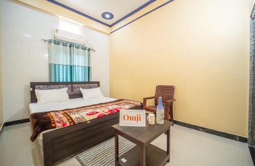 Faizabad Hotel | Omji Ashram- Char Bhuja Dham - 15min to Ram Temple