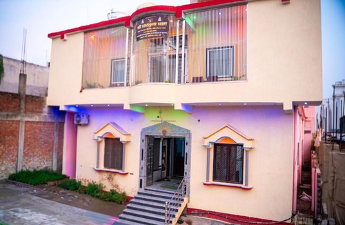Faizabad Hotel | Omji Ashram- Char Bhuja Dham - 15min to Ram Temple
