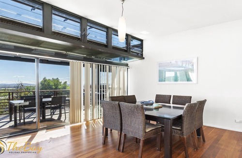 Boat Harbour Apartment | One Mile Ridge No.15 - Beautiful bushland views - WiFi, Air Con - Pool in Complex